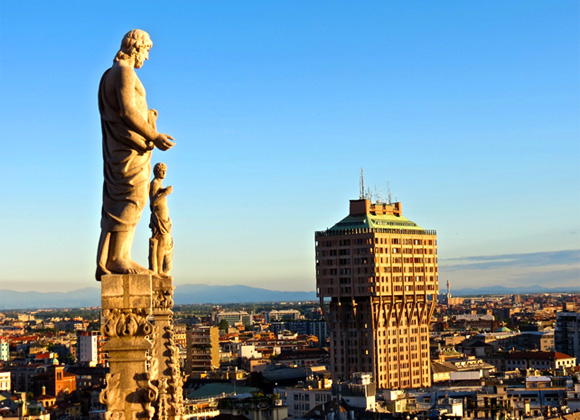 Milano: the Duomo, the Velasca tower and the sky